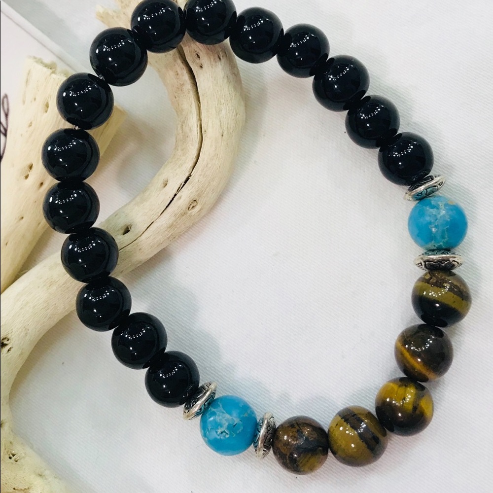 Men’s beaded bracelet